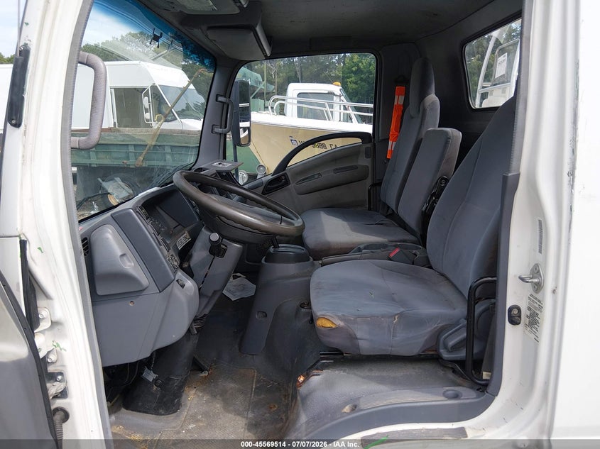2008 Isuzu Dsl reg VIN JALC4W16987005285 IAAI salvage auction — NORMAL WEAR, Clear (Virginia), sold $2,950 on 2026-07-09 (photo 6)