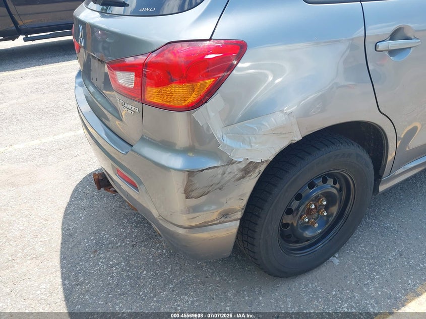 2012 Mitsubishi Outlander VIN JA4AR4AU8CZ005007 IAAI salvage auction — NORMAL WEAR, Salvage Title, sold $550 on 2026-07-20 (photo 6)