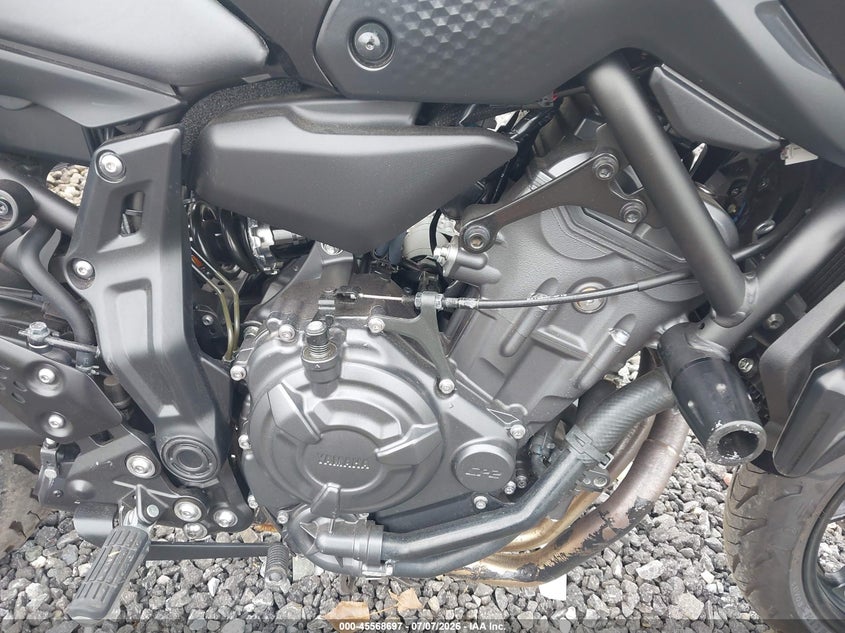 2024 Yamaha Mt VIN JYARM32E7RA011909 IAAI salvage auction — LEFT & RIGHT, Mv-907A (New York), sold $2,250 on 2026-07-21 (photo 8)