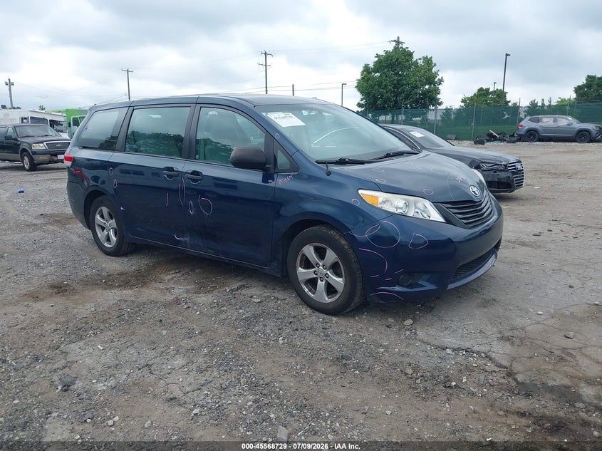 2011 Toyota Sienna VIN 5TDZK3DC1BS068055 IAAI salvage auction — FRONT & REAR, Salvage (Pennsylvania), sold $2,100 on 2026-07-31 (photo 1)
