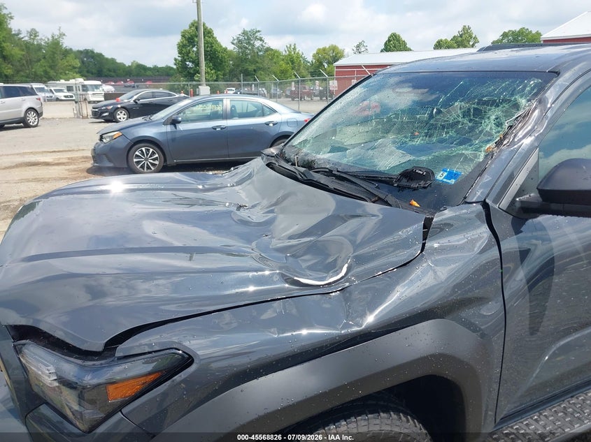 2026 Toyota 4runner VIN JTEVA5BR1T5124955 IAAI salvage auction — STORM DAMAGE, Salvage Title, sold $17,600 on 2026-07-28 (photo 6)