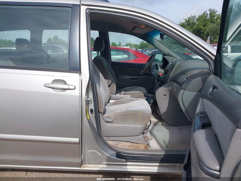 2006 Toyota Sienna VIN 5TDZA23C76S551182 IAAI salvage auction — NORMAL WEAR, Original (Texas), sold $1,100 on 2026-07-16 (photo 5)