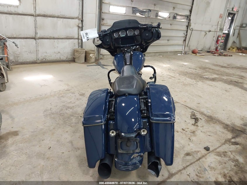 2019 Harley-davidson Street glide VIN 1HD1KRP10KB663964 IAAI salvage auction — RIGHT SIDE, Salvage Title, sold $8,500 on 2026-08-12 (photo 6)