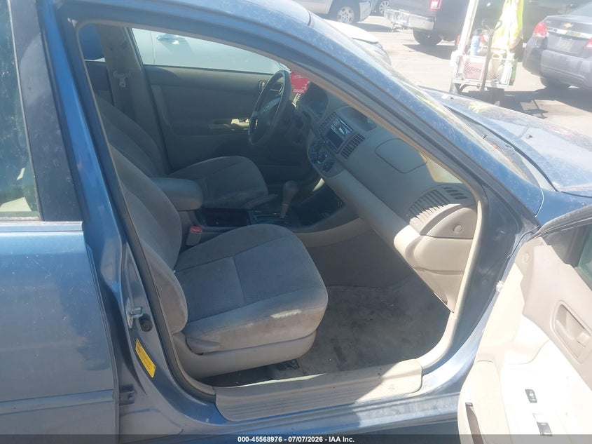 2004 Toyota Camry VIN 4T1BF30KX4U588445 IAAI salvage auction — NORMAL WEAR, Clear (Utah), sold $425 on 2026-07-18 (photo 5)