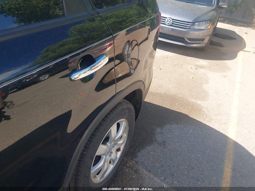 2013 Kia Sorento VIN 5XYKT3A12DG392505 IAAI salvage auction — NORMAL WEAR, Clear (Colorado), sold $650 on 2026-07-21 (photo 6)