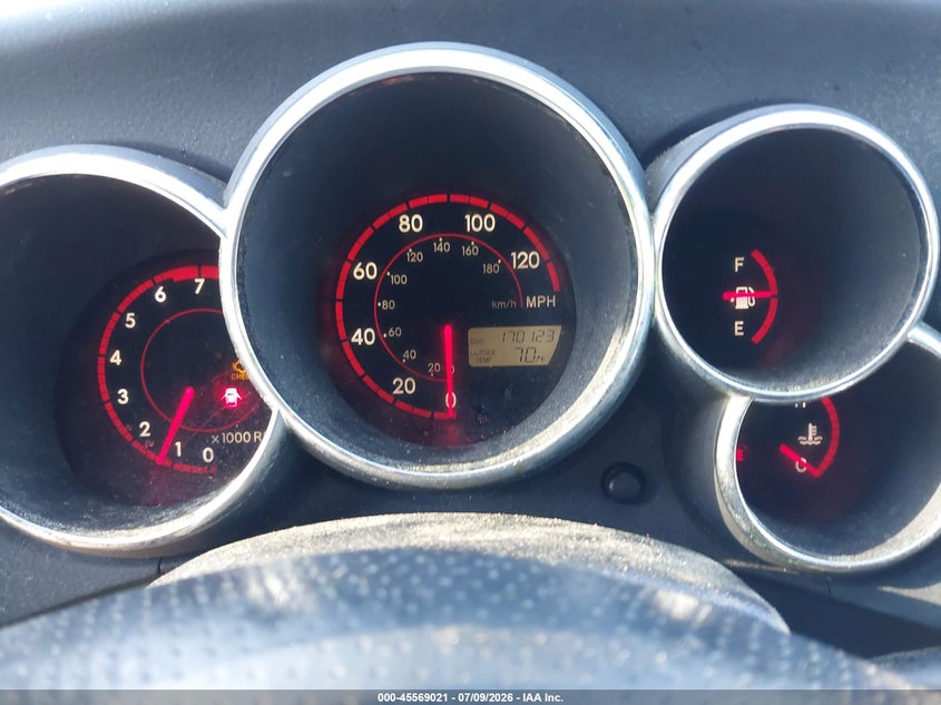 2004 Pontiac Vibe VIN 5Y2SL62824Z421628 IAAI salvage auction — NORMAL WEAR, Clear (Massachusetts), sold $425 on 2026-07-18 (photo 7)