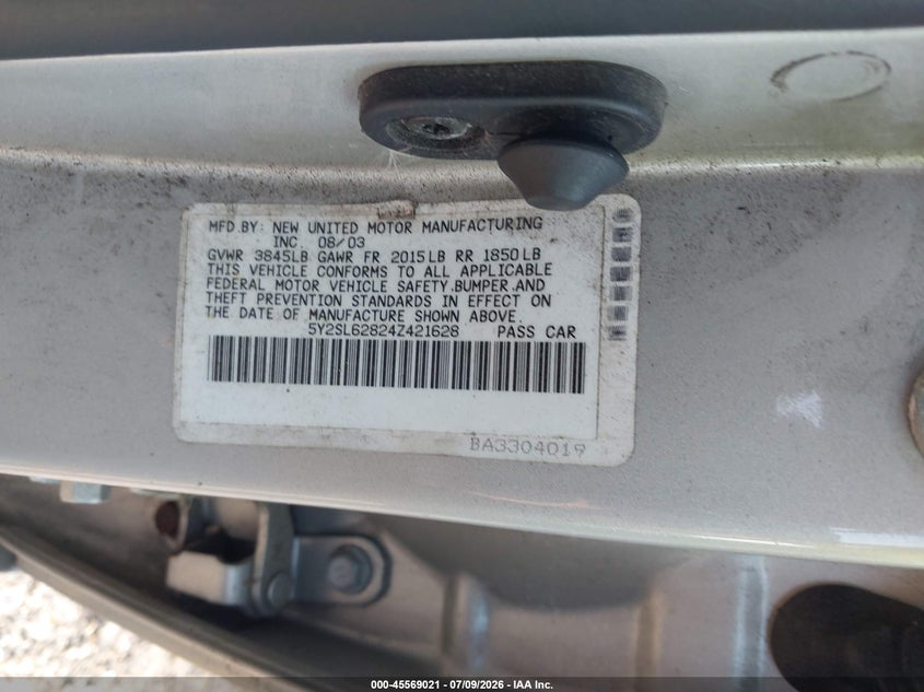 2004 Pontiac Vibe VIN 5Y2SL62824Z421628 IAAI salvage auction — NORMAL WEAR, Clear (Massachusetts), sold $425 on 2026-07-18 (photo 9)
