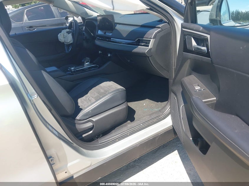 2025 Mitsubishi Outlander VIN JA4J4VA8XSZ038807 IAAI salvage auction — FRONT END, Salvage Title, sold $8,450 on 2026-07-15 (photo 5)