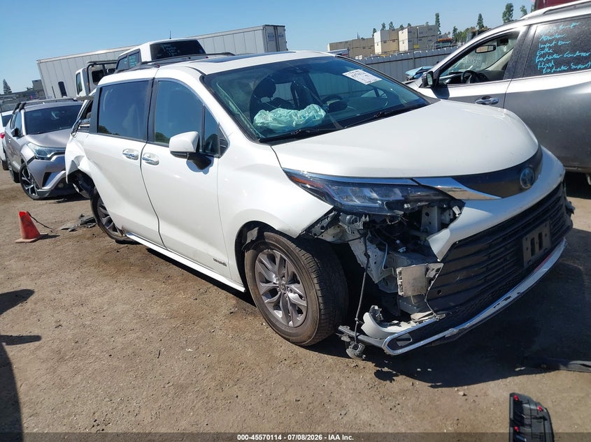 2021 Toyota Sienna VIN 5TDYRKEC9MS014232 IAAI salvage auction — ROLLOVER, Salvage (California), sold $25 on 2026-07-21 (photo 1)