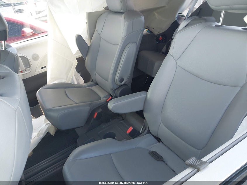 2021 Toyota Sienna VIN 5TDYRKEC9MS014232 IAAI salvage auction — ROLLOVER, Salvage (California), sold $25 on 2026-07-21 (photo 8)