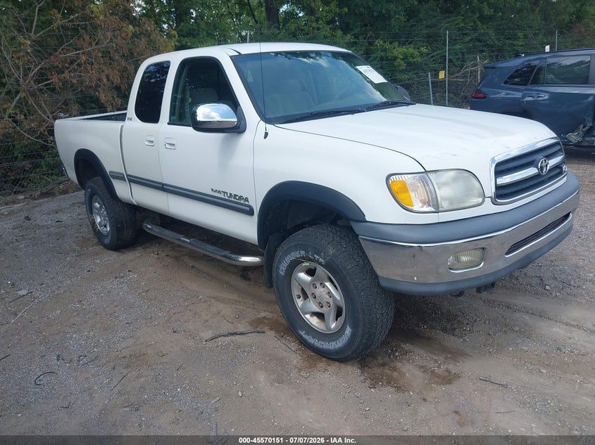 2000 Toyota Tundra VIN 5TBBT4414YS014964 IAAI salvage auction — SIDE, Salvage (Indiana), sold $50 on 2026-07-29 (photo 1)