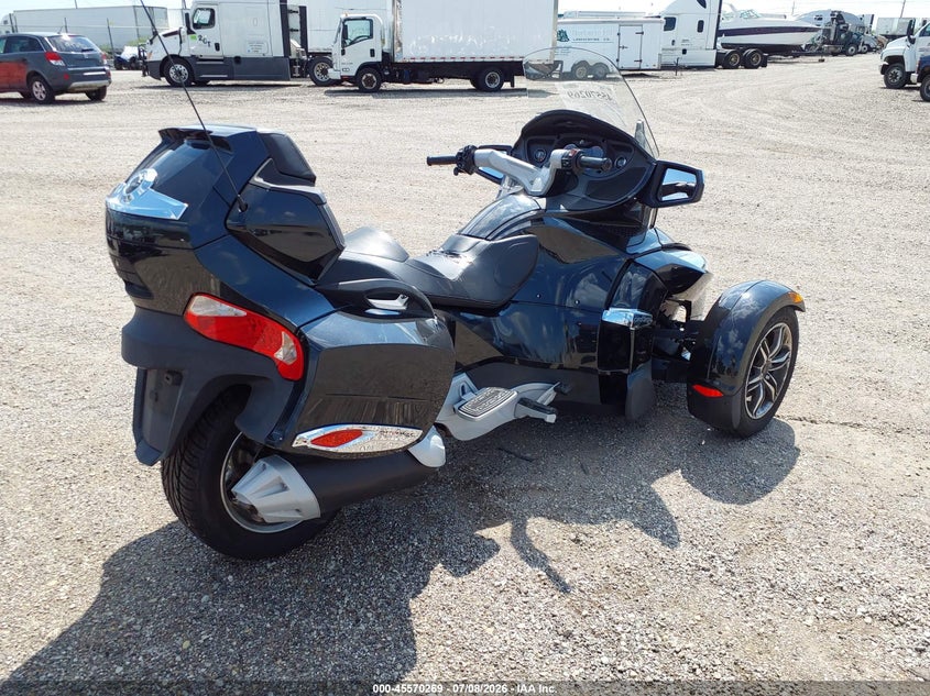 2011 Can-am Spyder roadster VIN 2BXJBLC1XBV000012 IAAI salvage auction — UNDERCARRIAGE, Salvage (Illinois), sold $3,000 on 2026-08-18 (photo 4)