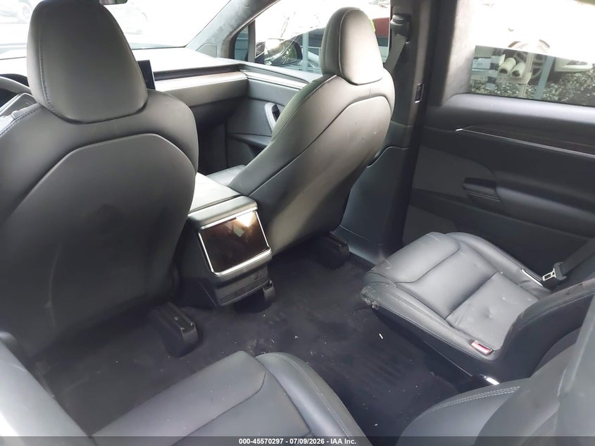 2023 Tesla Model x VIN 7SAXCBE52PF377482 IAAI salvage auction — FRONT END, Salvage (Virginia), sold $15,250 on 2026-08-20 (photo 8)