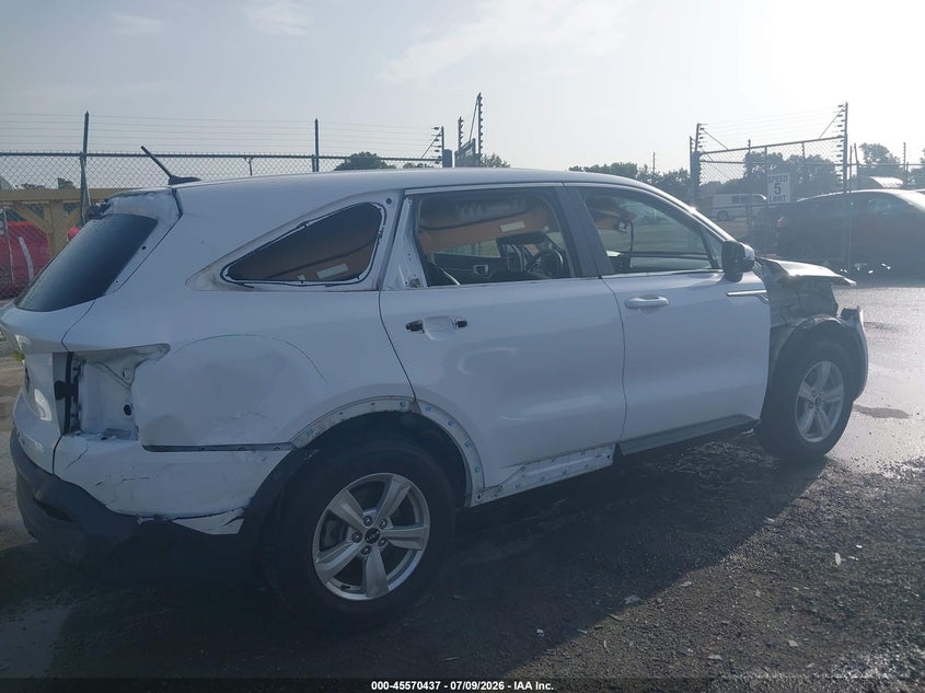 2022 Kia Sorento VIN 5XYRG4LC1NG123842 IAAI salvage auction — SIDE, Rebuildable (Florida), sold $5,200 on 2026-07-17 (photo 6)