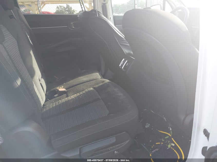 2022 Kia Sorento VIN 5XYRG4LC1NG123842 IAAI salvage auction — SIDE, Rebuildable (Florida), sold $5,200 on 2026-07-17 (photo 8)