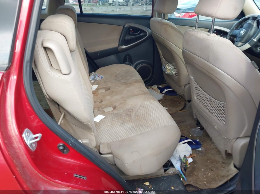 2006 Toyota Rav4 VIN JTMBK31V966008778 IAAI salvage auction — NORMAL WEAR, Clear (Virginia), sold $550 on 2026-07-31 (photo 8)