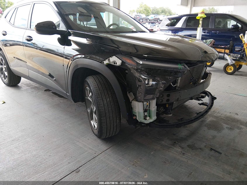 2024 Chevrolet Trax VIN KL77LHE2XRC154951 IAAI salvage auction — FRONT END, Salvage Title, sold $6,400 on 2026-07-29 (photo 1)