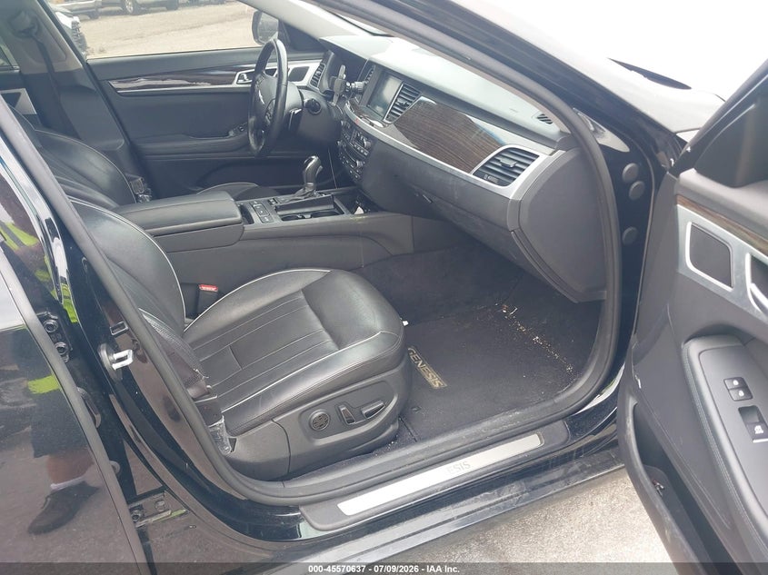 2015 Hyundai Genesis VIN KMHGN4JE9FU047056 IAAI salvage auction — NORMAL WEAR, Clear (Illinois), sold $2,600 on 2026-07-13 (photo 5)