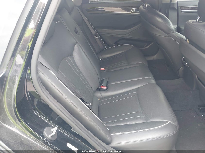 2015 Hyundai Genesis VIN KMHGN4JE9FU047056 IAAI salvage auction — NORMAL WEAR, Clear (Illinois), sold $2,600 on 2026-07-13 (photo 8)