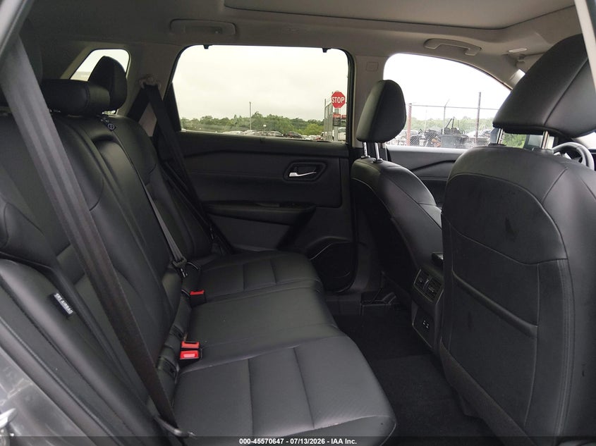 2025 Nissan Rogue VIN JN8BT3BA3SW007469 IAAI salvage auction — NORMAL WEAR, Enterprise Vehicles Clear Only (Florida), sold $14,425 on 2026-07-15 (photo 8)