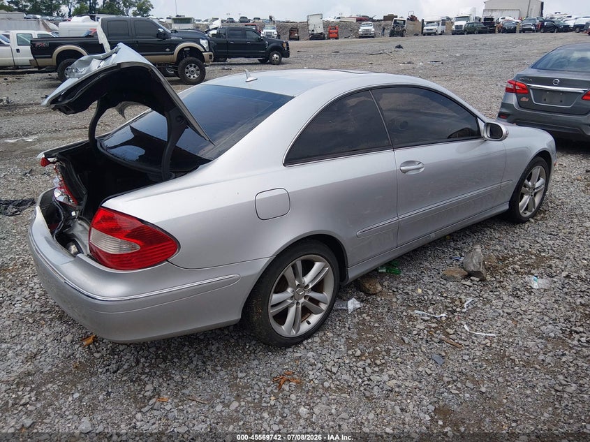 2007 Mercedes-benz Clk-class VIN WDBTJ56H97F229948 IAAI salvage auction — REAR END, Salvage (Tennessee), sold $600 on 2026-08-13 (photo 4)