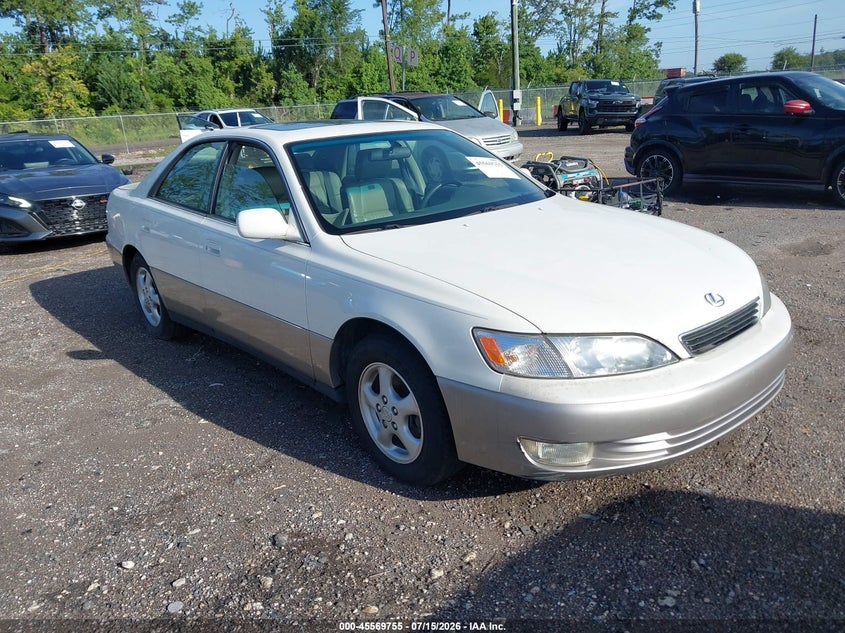 1998 Lexus Es 300 VIN JT8BF28G9W0138793 IAAI salvage auction — NORMAL WEAR, Clear (Florida), sold $1,350 on 2026-07-21 (photo 1)