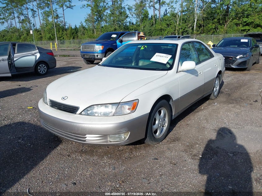 1998 Lexus Es 300 VIN JT8BF28G9W0138793 IAAI salvage auction — NORMAL WEAR, Clear (Florida), sold $1,350 on 2026-07-21 (photo 2)