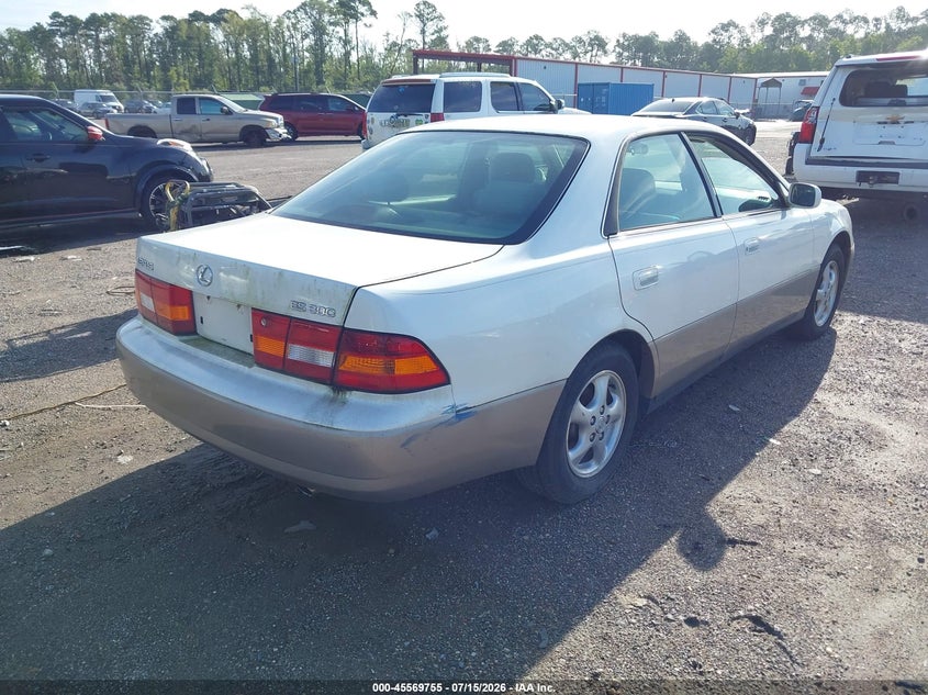 1998 Lexus Es 300 VIN JT8BF28G9W0138793 IAAI salvage auction — NORMAL WEAR, Clear (Florida), sold $1,350 on 2026-07-21 (photo 4)