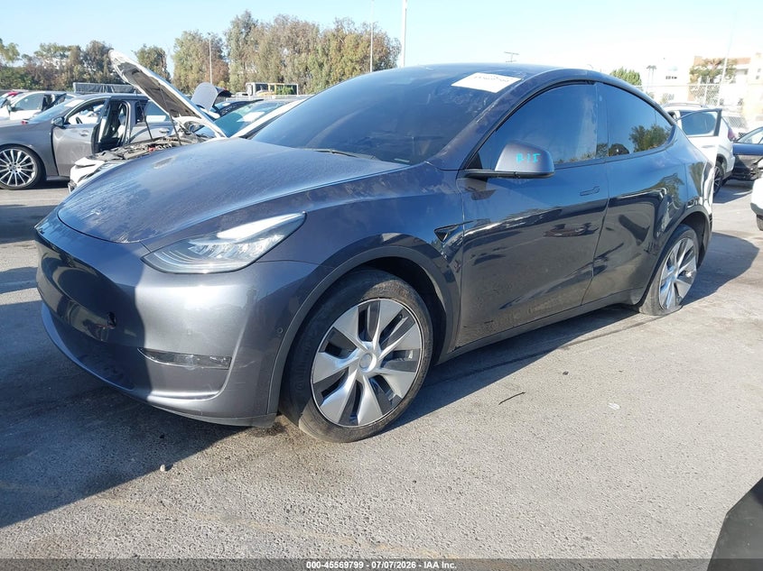 2021 Tesla Model y VIN 5YJYGAED3MF181652 IAAI salvage auction — SIDE, Wait Title, sold $9,100 on 2026-08-22 (photo 2)