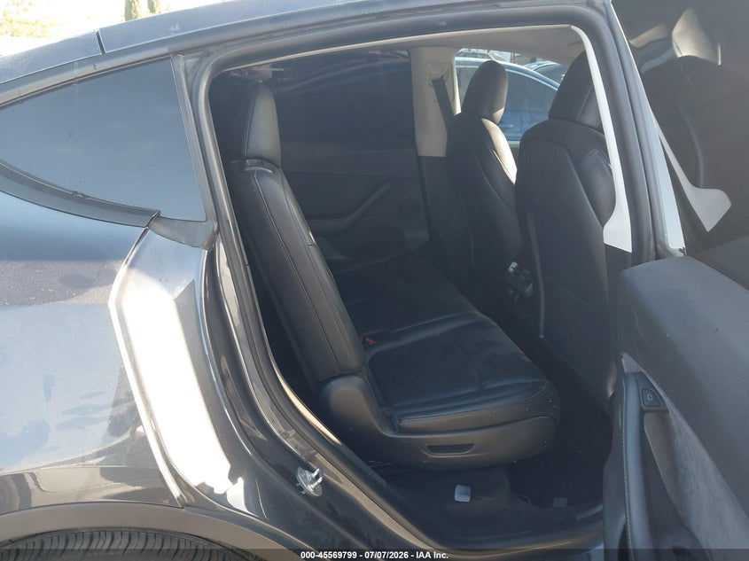 2021 Tesla Model y VIN 5YJYGAED3MF181652 IAAI salvage auction — SIDE, Wait Title, sold $9,100 on 2026-08-22 (photo 8)