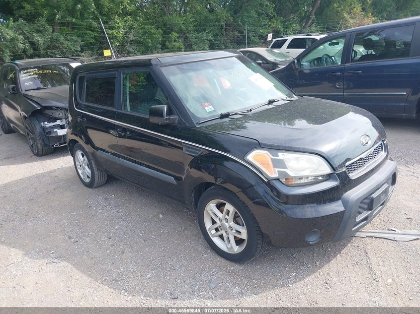 2011 Kia Soul VIN KNDJT2A21B7710543 IAAI salvage auction — NORMAL WEAR, Clear (Indiana), sold $475 on 2026-07-22 (photo 1)