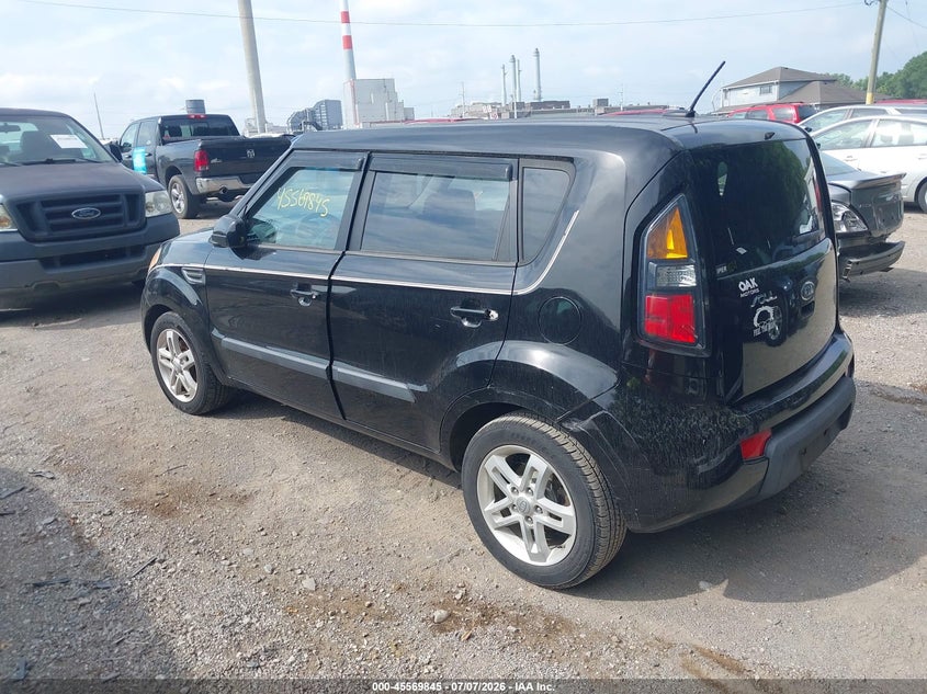 2011 Kia Soul VIN KNDJT2A21B7710543 IAAI salvage auction — NORMAL WEAR, Clear (Indiana), sold $475 on 2026-07-22 (photo 3)