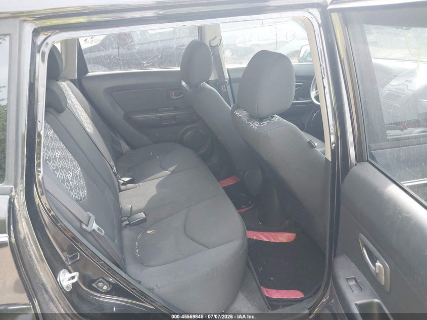 2011 Kia Soul VIN KNDJT2A21B7710543 IAAI salvage auction — NORMAL WEAR, Clear (Indiana), sold $475 on 2026-07-22 (photo 8)