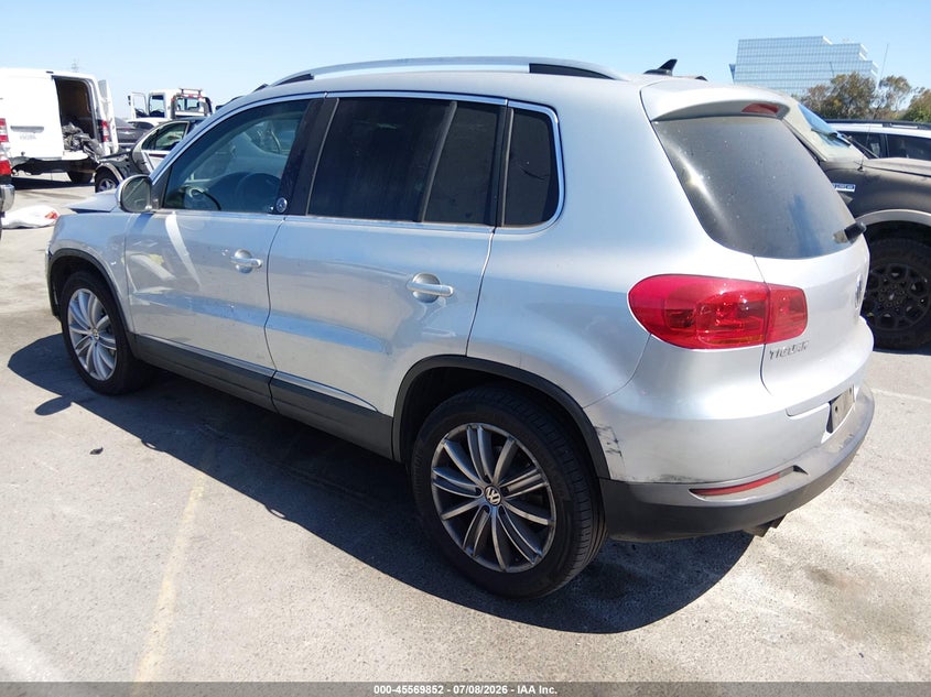 2017 Volkswagen Tiguan VIN WVGRV7AX8HK002877 IAAI salvage auction — FRONT END, Salvage Title, sold $1,700 on 2026-08-01 (photo 3)