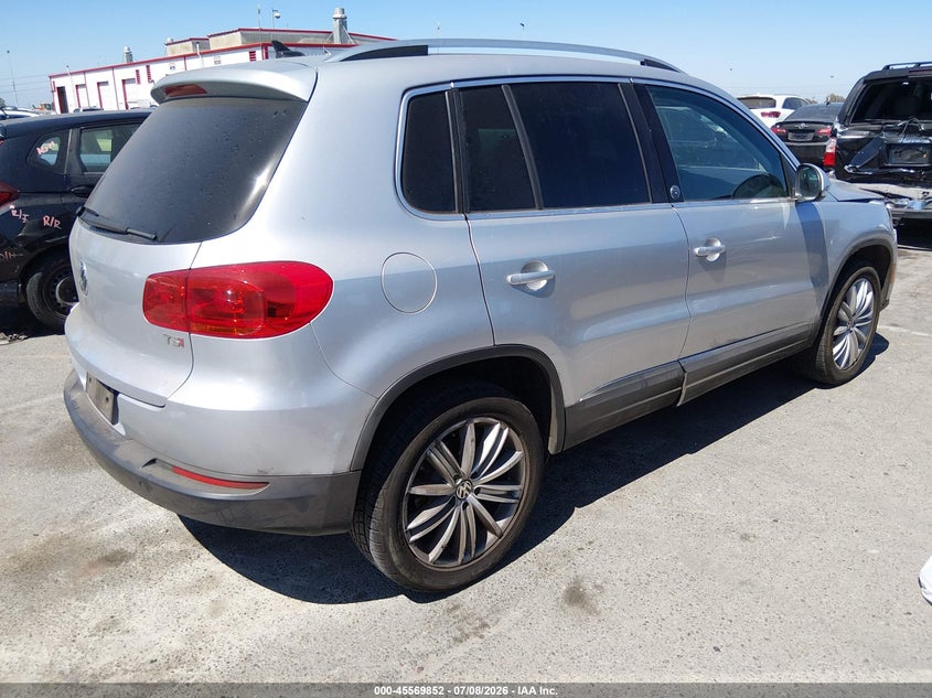 2017 Volkswagen Tiguan VIN WVGRV7AX8HK002877 IAAI salvage auction — FRONT END, Salvage Title, sold $1,700 on 2026-08-01 (photo 4)