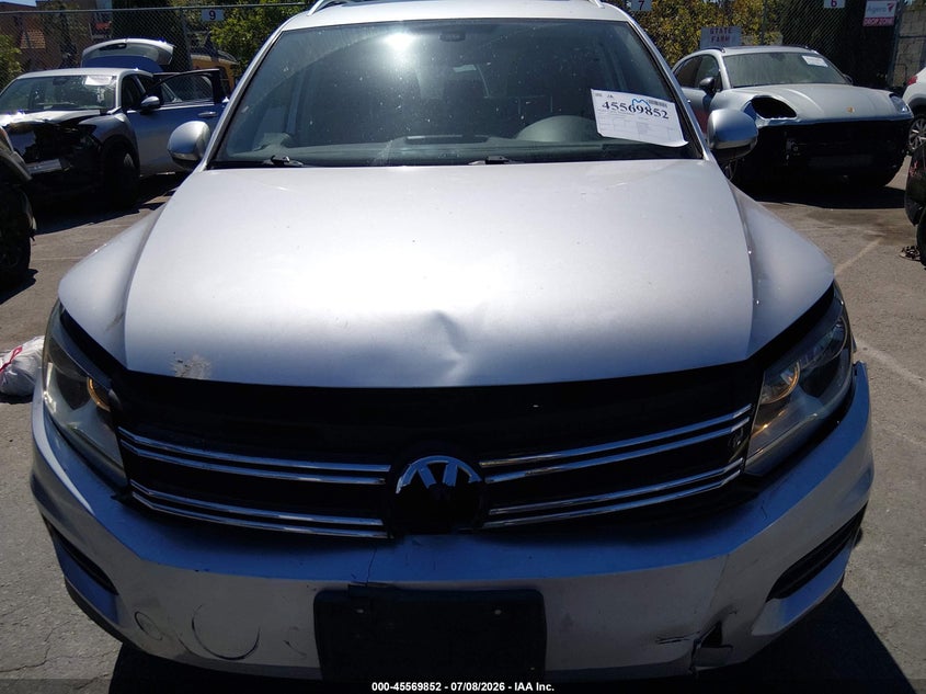 2017 Volkswagen Tiguan VIN WVGRV7AX8HK002877 IAAI salvage auction — FRONT END, Salvage Title, sold $1,700 on 2026-08-01 (photo 6)
