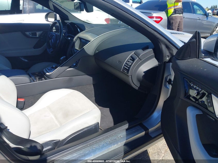 2016 Jaguar F-type VIN SAJWA6ET6G8K30314 IAAI salvage auction — SIDE, Clear - Dealer Only (California), sold $15,500 on 2026-07-22 (photo 5)