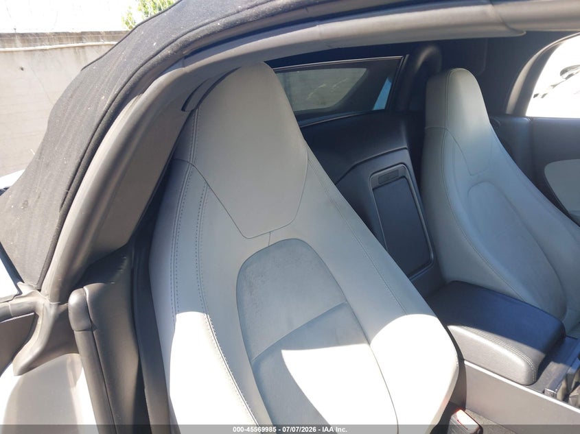 2016 Jaguar F-type VIN SAJWA6ET6G8K30314 IAAI salvage auction — SIDE, Clear - Dealer Only (California), sold $15,500 on 2026-07-25 (photo 8)