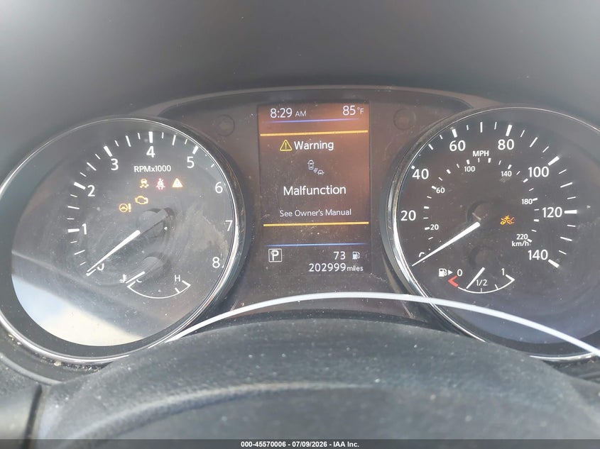 2018 Nissan Rogue VIN KNMAT2MT1JP568696 IAAI salvage auction — REAR END, Salvage Title, sold $1,400 on 2026-08-25 (photo 7)