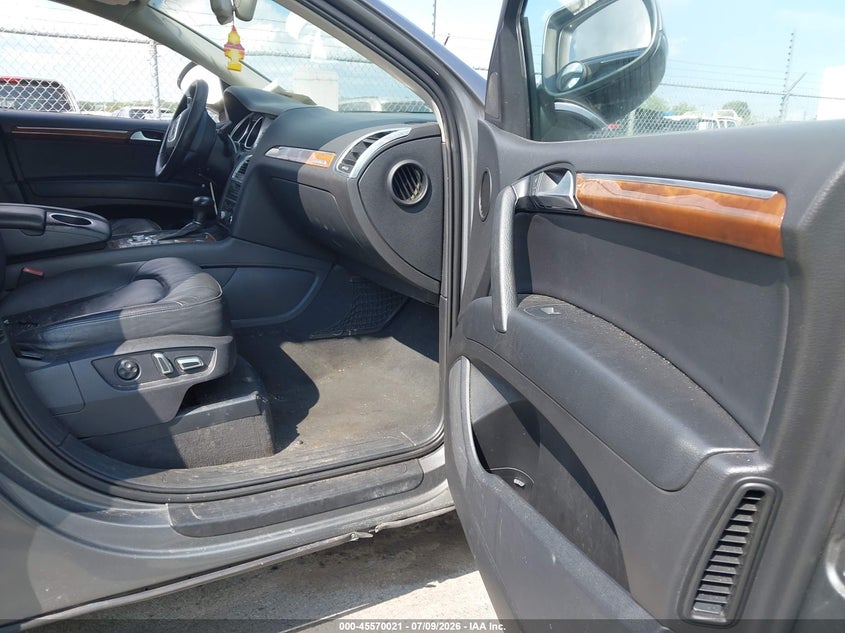 2014 Audi Q7 VIN WA1CGAFEXED011096 IAAI salvage auction — NORMAL WEAR, Salvage (South Carolina), sold $1,350 on 2026-07-29 (photo 5)