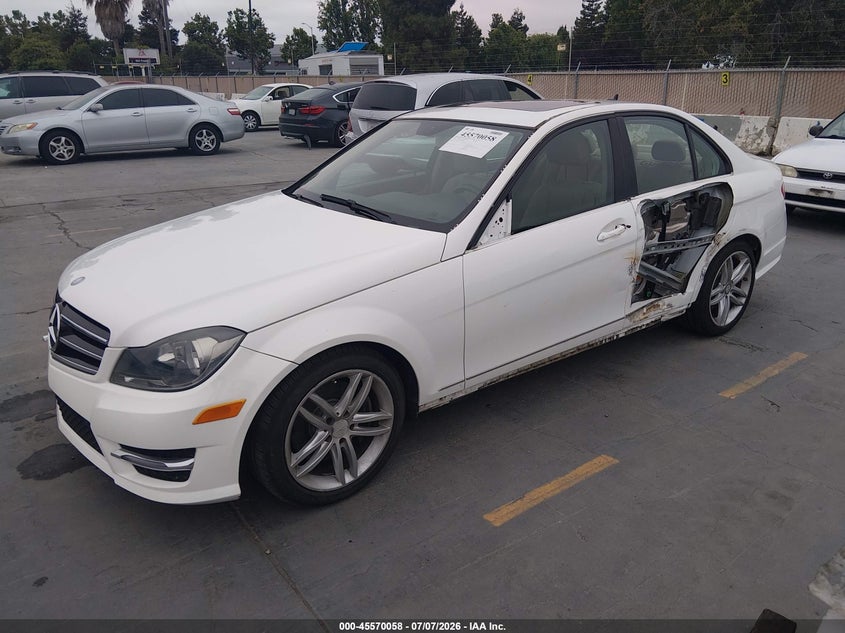 2014 Mercedes-benz C-klasse VIN WDDGF8AB9EA966477 IAAI salvage auction — LEFT SIDE, Salvage (California), sold $2,650 on 2026-07-27 (photo 2)