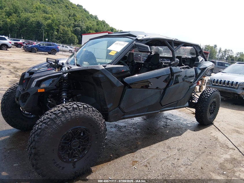 2025 Can-am/ brp Maverick VIN 3JBVNAV48SE003069 IAAI salvage auction — WATER/FLOOD, Salvage Title, sold $17,350 on 2026-08-06 (photo 2)