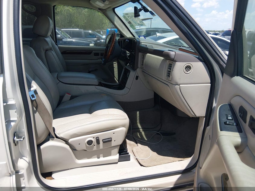 2004 Cadillac Escalade VIN 1GYEC63T64R207560 IAAI salvage auction — ALL OVER, Original (Texas), sold $700 on 2026-08-03 (photo 5)