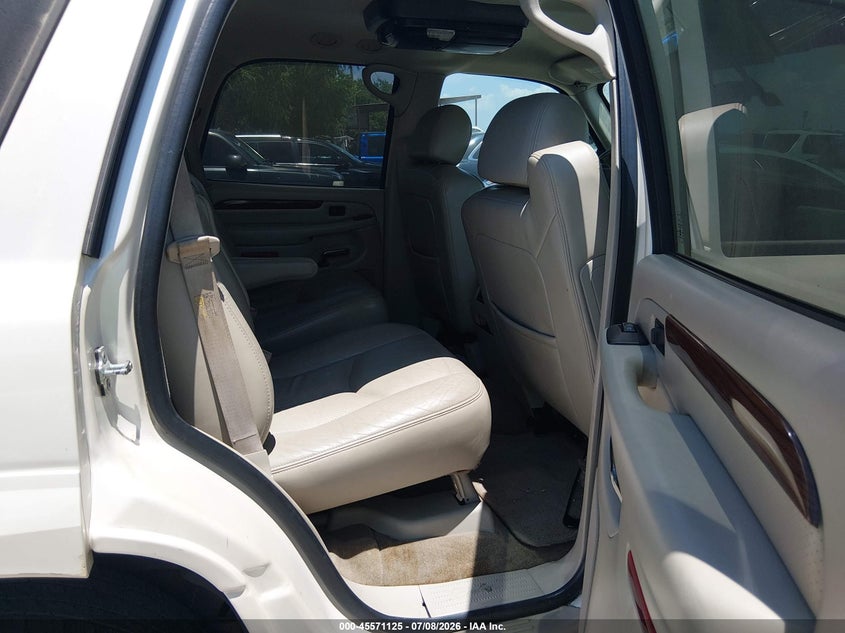 2004 Cadillac Escalade VIN 1GYEC63T64R207560 IAAI salvage auction — ALL OVER, Original (Texas), sold $700 on 2026-08-03 (photo 8)