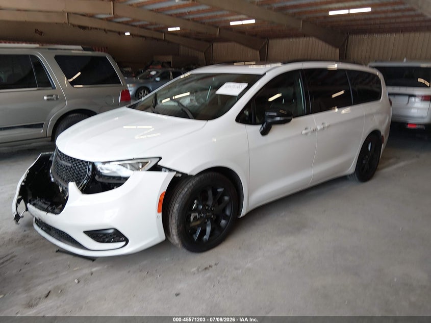 2025 Chrysler Pacifica VIN 2C4RC1GG5SR510425 IAAI salvage auction — FRONT END, Salvage Title, sold $14,600 on 2026-07-26 (photo 2)