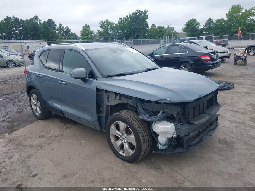 2020 Volvo Xc40 VIN YV4162UK6L2331732 IAAI salvage auction — FRONT END, Salvage (Virginia), sold $4,425 on 2026-07-31 (photo 1)