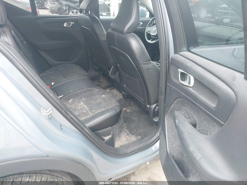 2020 Volvo Xc40 VIN YV4162UK6L2331732 IAAI salvage auction — FRONT END, Salvage (Virginia), sold $4,425 on 2026-07-31 (photo 8)