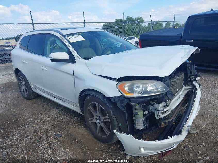 2015 Volvo Xc60 VIN YV4902RK0F2678300 IAAI salvage auction — FRONT END, Salvage Title, sold $400 on 2026-08-04 (photo 1)