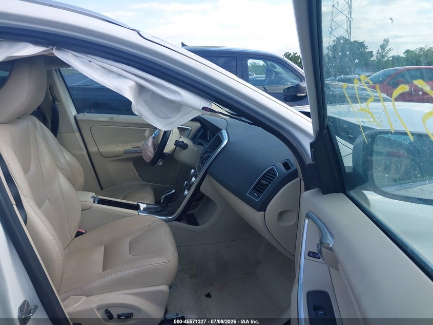 2015 Volvo Xc60 VIN YV4902RK0F2678300 IAAI salvage auction — FRONT END, Salvage Title, sold $400 on 2026-08-04 (photo 5)