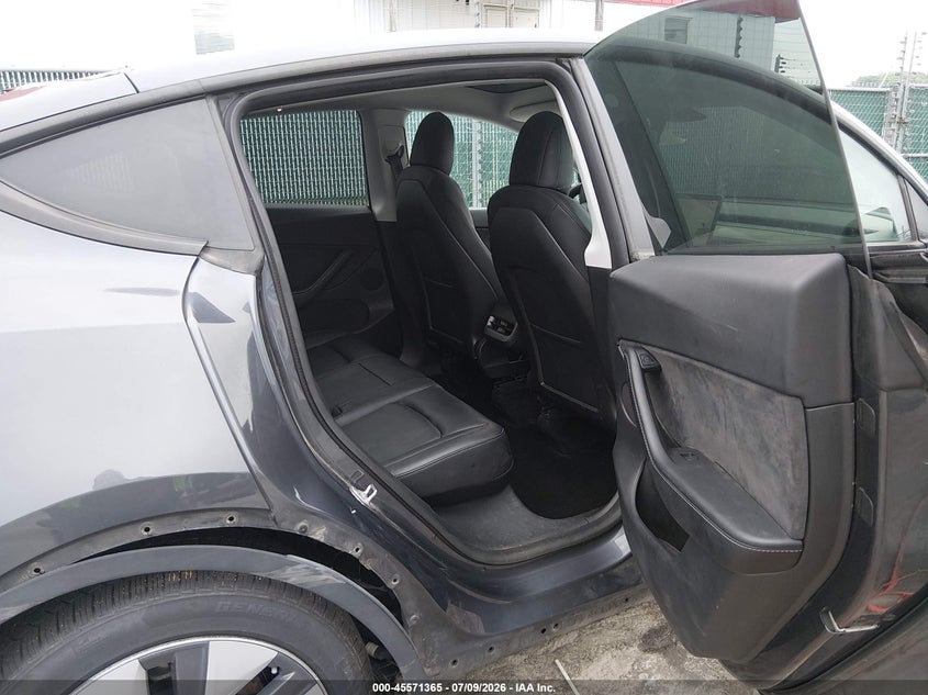 2022 Tesla Model y VIN 7SAYGDEE0NF370919 IAAI salvage auction — LEFT SIDE, Salvage - Greater Than 75% (Maryland), sold $4,950 on 2026-07-24 (photo 8)